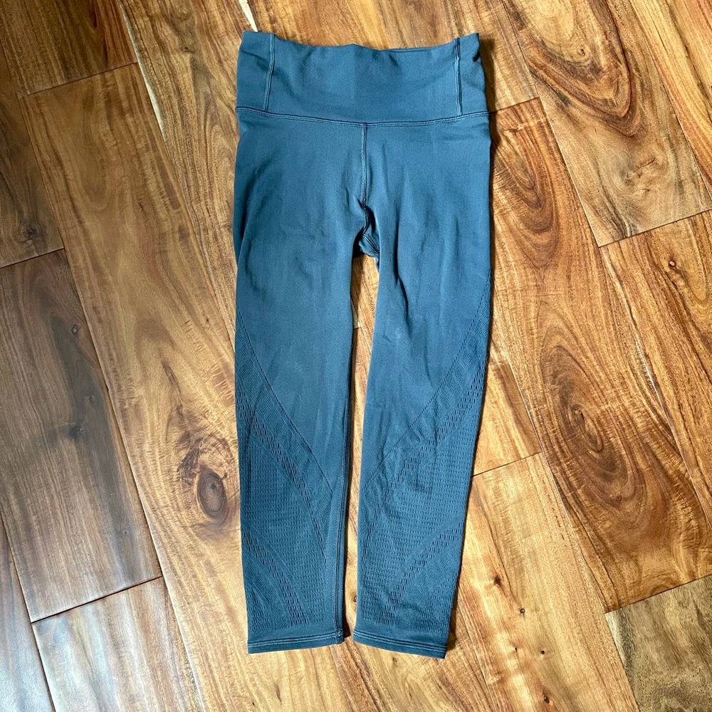Lululemon Teal/Blue Cropped Cutout Leggings Size 4